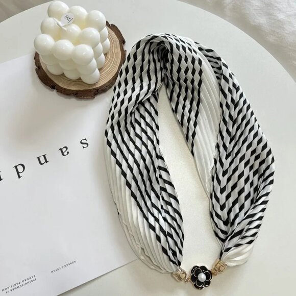 2/$30 Magnetic Clasp Geometric Pattern Silky Scarf Pleated Black White Headband - Picture 1 of 6